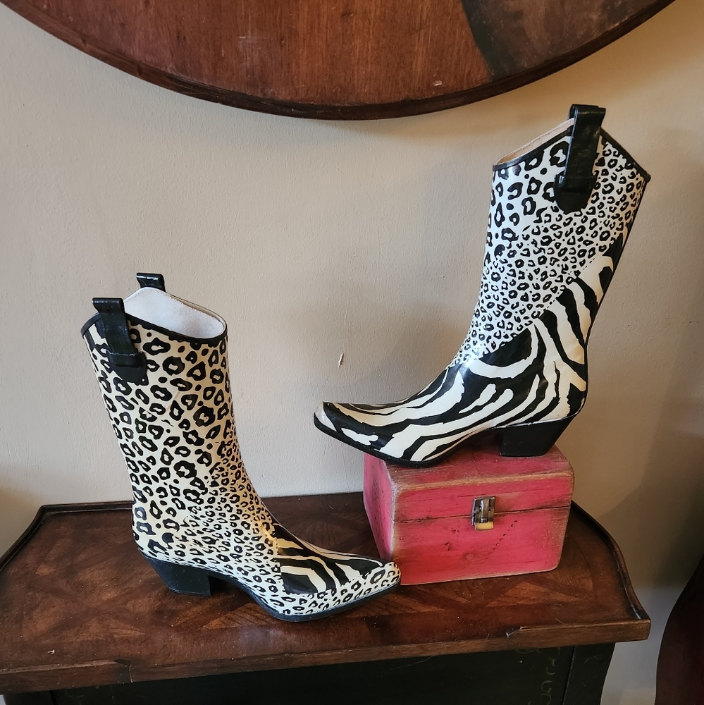 Nature Breeze western rain boots Size 10